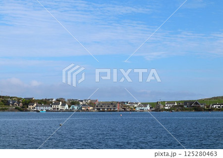 アイルランド・ミゼン半島の風景 125280463