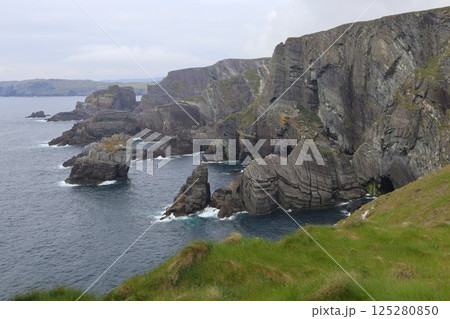 アイルランド・ミゼン半島のミゼンヘッド 125280850