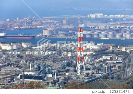 【岡山県】晴天の水島コンビナート 125281472