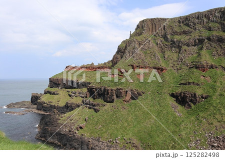 北アイルランド、ジャイアンツコーズウェー 125282498