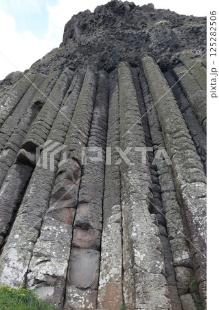 北アイルランド、ジャイアンツコーズウェー 125282506