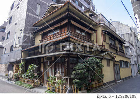 老舗甘味処 東京都選定歴史的建造物に指定されている「竹むら(たけむら)」 (東京都千代田区) 老舗甘味処 東京都選定歴史的建造物に指定されている「竹むら(たけむら)」 (東京都千代田区) 125286189