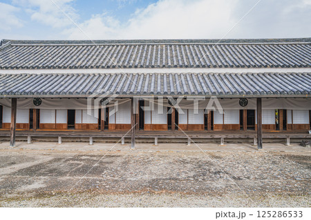 湖西市の国指定特別史跡の新居関所の風景(静岡県) 125286533