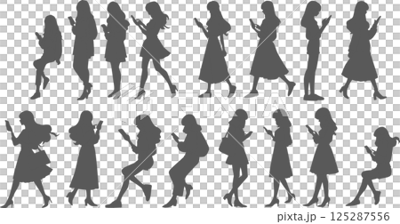 一組女性觸摸智慧型手機的插圖 125287556