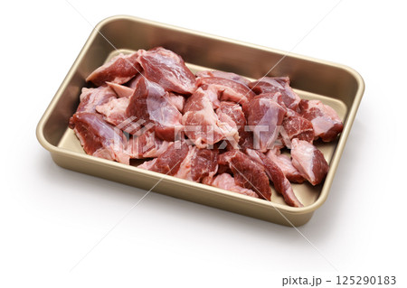 カットした豚ハラミ肉 カットした豚ハラミ肉 125290183