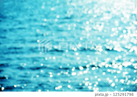 海面　玉ボケ 125291798