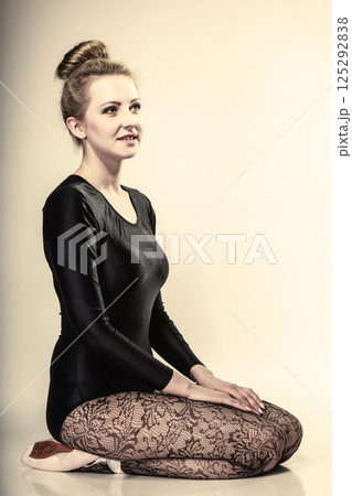 Graceful woman ballet dancer full length Graceful woman ballet dancer full length 125292838
