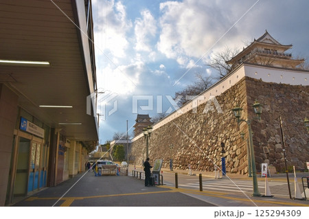 福山駅と福山城　広島 125294309