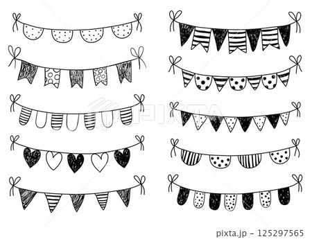 Vector set with hand drawn doodle buntings 125297565