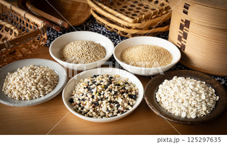 雑穀　押し麦　もち麦　キヌア　アマランサス　炊飯用　ヘルシー食材　いろいろ 125297635