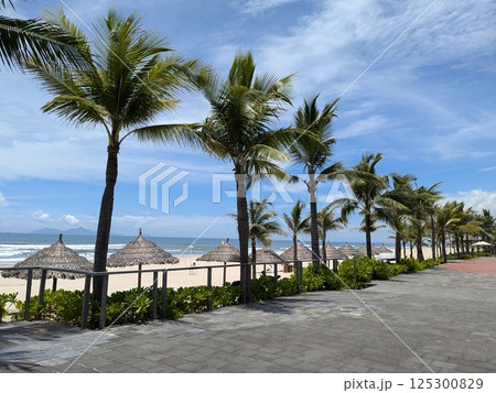 ベトナム、ダナンのリゾートホテルの風景 125300829