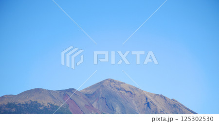 高千穂峰の美しい自然風景 高千穂峰の美しい自然風景 125302530