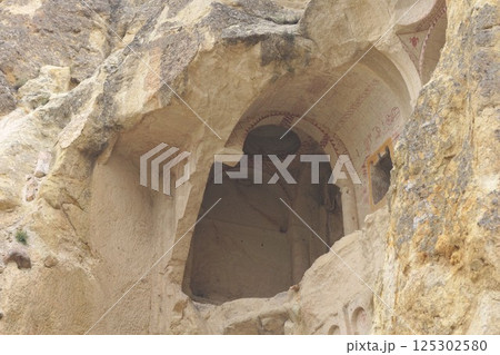 トルコ カッパドキアのギョレメ野外博物館 125302580