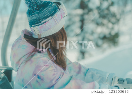 snowboarding snowboarding 125303653