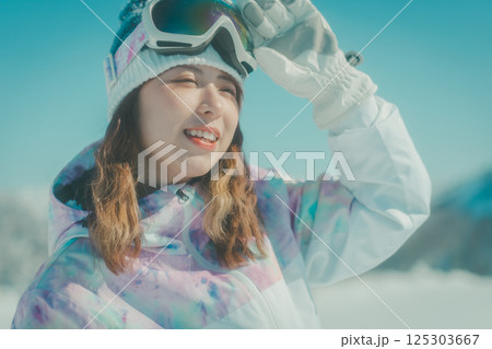 snowboarding snowboarding 125303667