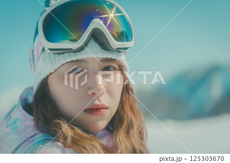 snowboarding 125303670