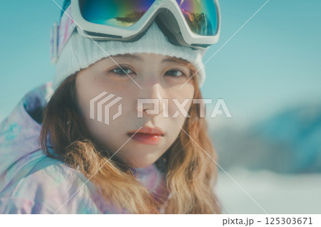 snowboarding 125303671