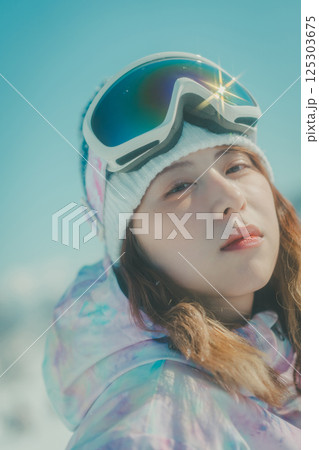 snowboarding snowboarding 125303675