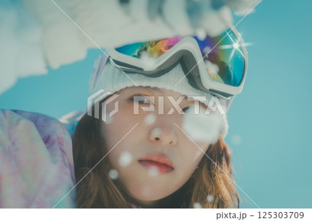 snowboarding 125303709
