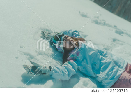 snowboarding snowboarding 125303713