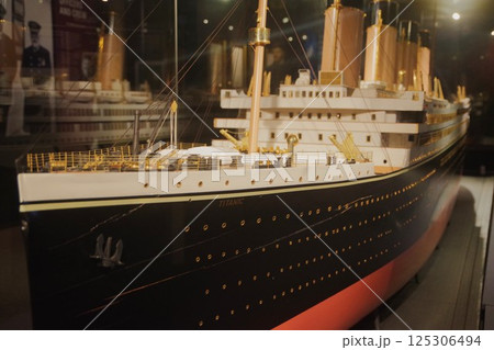 リバプール海洋博物館のタイタニック号の模型 125306494