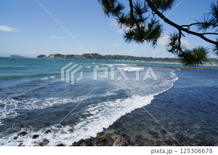 逗子市　小坪飯島公園からの和賀江島   125306678