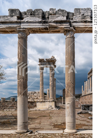 Exploring the monumental columns and stone structuresancient ruins of Akropolis in Bergama, Izmir, Turkey Exploring the monumental columns and stone structuresancient ruins of Akropolis in Bergama, Izmir, Turkey 125307313