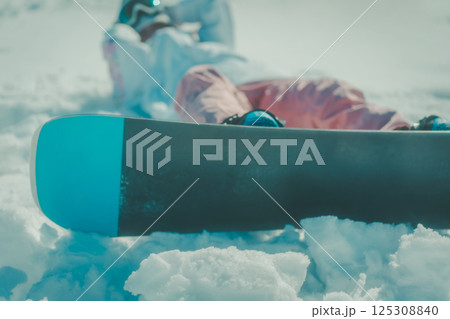 snowboarding 125308840