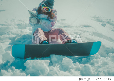 snowboarding 125308845