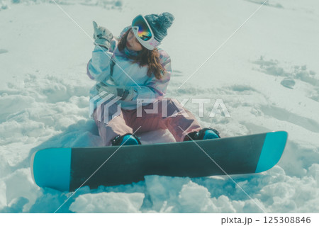 snowboarding 125308846