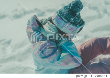 snowboarding 125308851