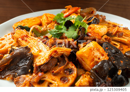 Mala Xiang Guo, Stir-fried Vegetables and Meat and Other Ingredients with Mala Mala Xiang Guo, Stir-fried Vegetables and Meat and Other Ingredients with Mala 125309405