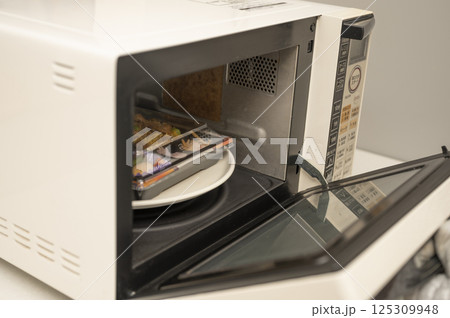 お弁当レンジで温める 125309948