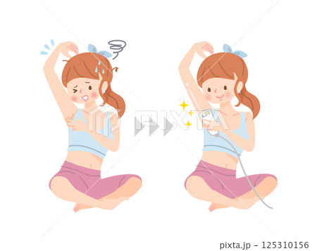 自分で脇毛を脱毛する若い女性 125310156