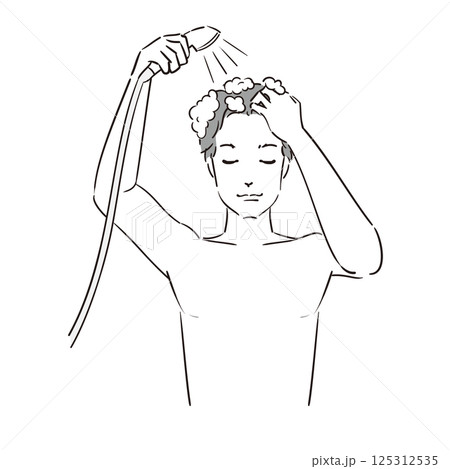 シャンプーした髪をシャワーで洗い流す男性 シャンプーした髪をシャワーで洗い流す男性 125312535