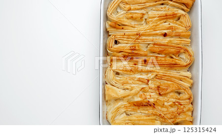 Finished Crinkle Cake made from phyllo dough 125315424