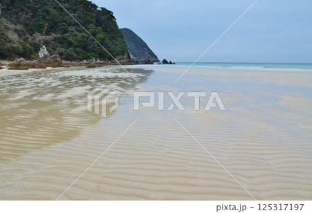春の福江島の高浜ビーチ 長崎 春の福江島の高浜ビーチ 長崎 125317197