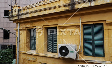 ベトナム ハノイ ホアロー収容所 125320436