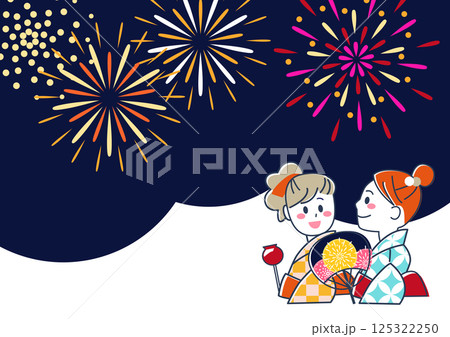 夏祭り・花火を見る浴衣の若い女性の壁紙素材 125322250