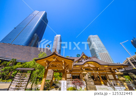 日本の東京都市景観　麻布台ヒルズや八幡神社などを望む 125322445