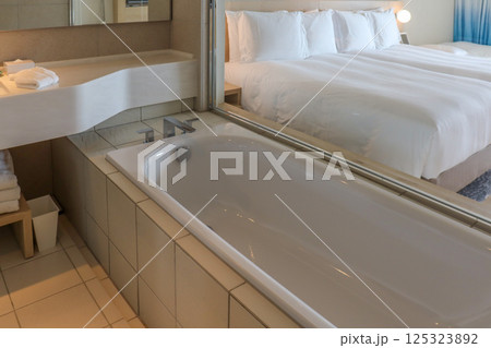 南国宮古島の外資系リゾートホテル イラフSUIラグジュアリーコレクションの客室 125323892