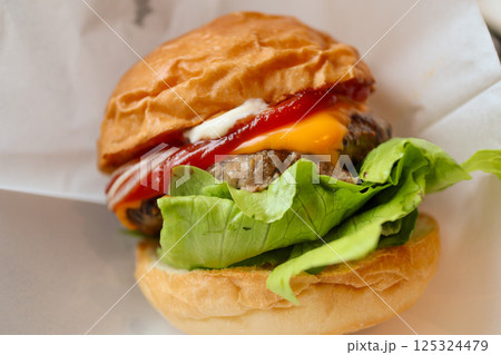 沖縄県宮古島にあるアメリカンスタイルのDoug's Burger(ダグズ・バーガー) 125324479