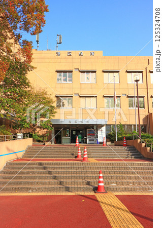 愛知県名古屋市、港区役所の風景 愛知県名古屋市、港区役所の風景 125324708