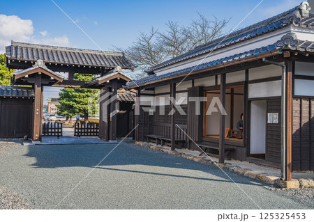 浜松市にある気賀関所の風景(静岡県) 125325453