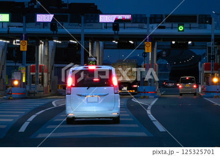 高速道路 ETC対応入口イメージ 高速道路 ETC対応入口イメージ 125325701