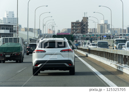 高速道路　走行イメージ 125325705