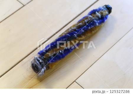 ロボット掃除機の手入れ 125327286