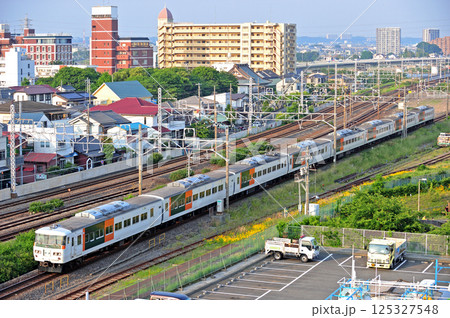 東海道本線　茅ヶ崎－平塚　JR東日本　185系　B2編成（大宮）　回送 125327548