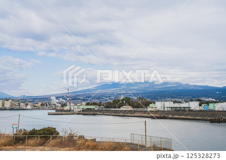 富士市のふじのくに田子の浦みなと公園から見た風景(静岡県) 富士市のふじのくに田子の浦みなと公園から見た風景(静岡県) 125328273