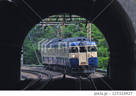 中央本線　初狩－笹子　JR東日本　115系　M6編成（豊田） 125328427
